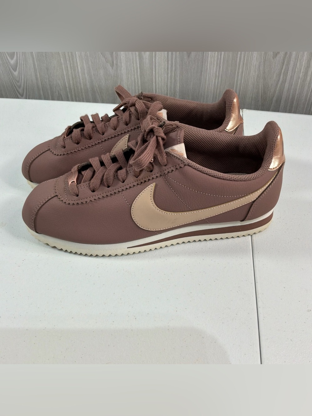 Nike Classic Cortez '72 Leather Smokey Mauve Beige Sneaker Women’s Size 8.5